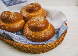 БУЛКА ЛАКОМКА