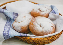 БУЛКА СЛАСТЁНА