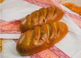 БАТОН С ИЗЮМОМ